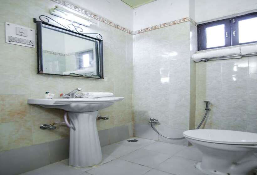 호텔 Oyo 16799 Shikargarh Palace Resorts