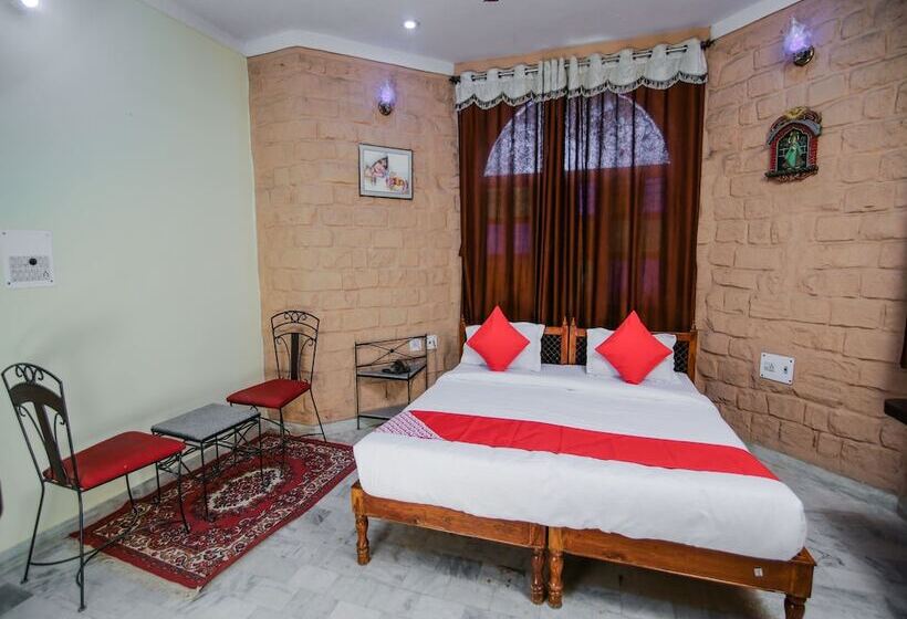 호텔 Oyo 16799 Shikargarh Palace Resorts