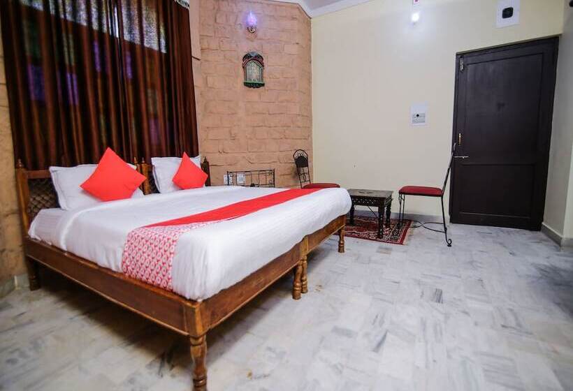 호텔 Oyo 16799 Shikargarh Palace Resorts