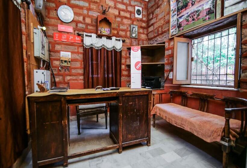 호텔 Oyo 16799 Shikargarh Palace Resorts