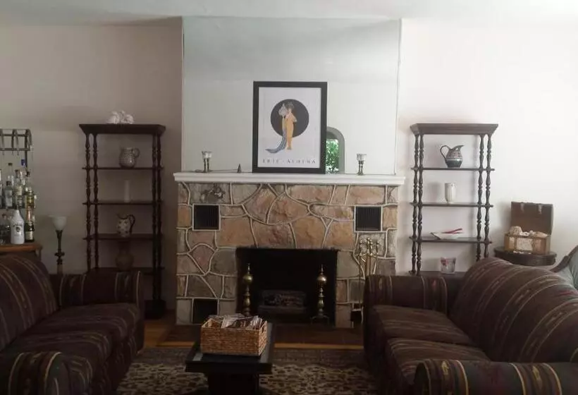 Maurrocks   A Pocono Mountains B&b