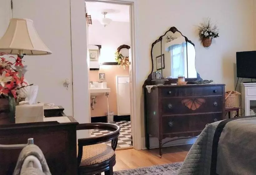 Maurrocks   A Pocono Mountains B&b