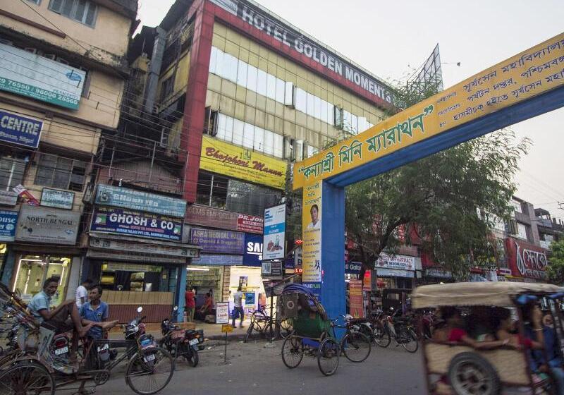 Oyo 16041 Hotel Golden Moments