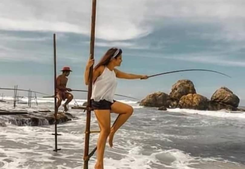 펜션 Thevindu Guest & Red Mud Resturent