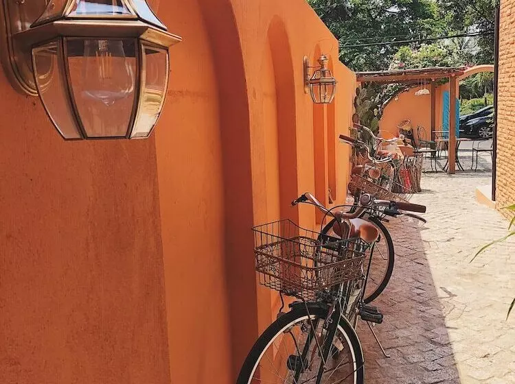 تختخواب و صبحانه The Mansion Hoi An By Minova