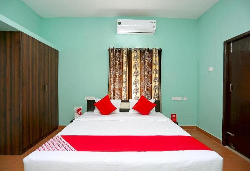 O The Maple Tree Hotels