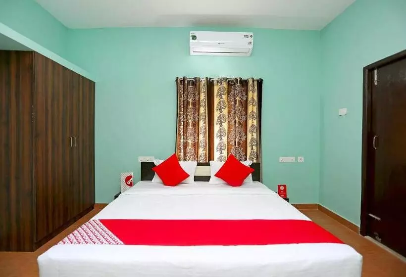 O The Maple Tree Hotels