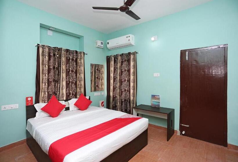 O The Maple Tree Hotels