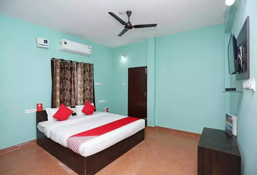 O The Maple Tree Hotels