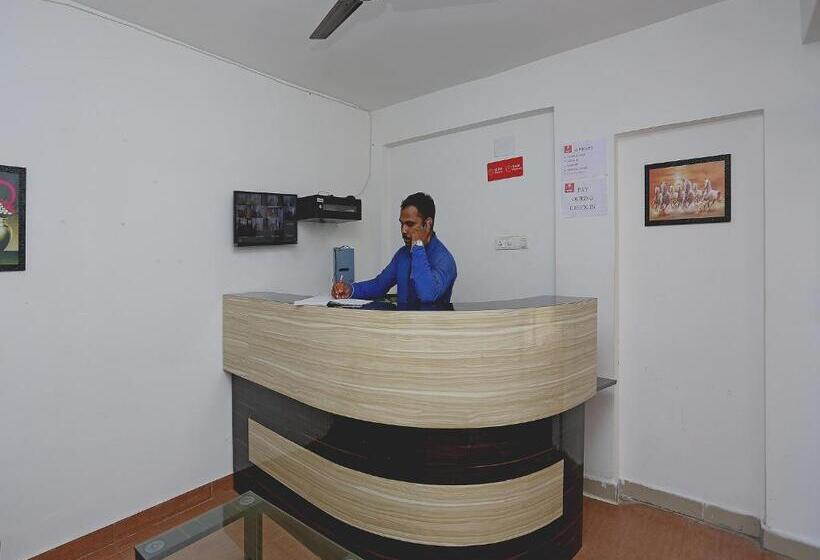 O The Maple Tree Hotels