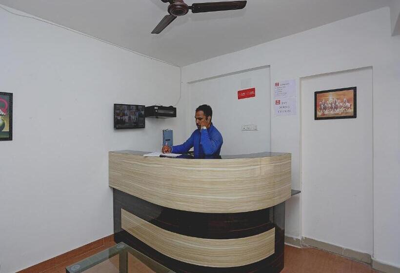 O The Maple Tree Hotels