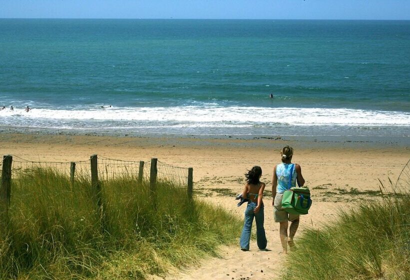 هتل Azureva Lacanau