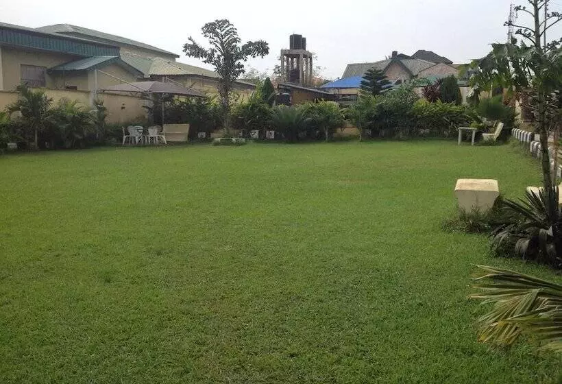 K Yellow Hotel & Resort