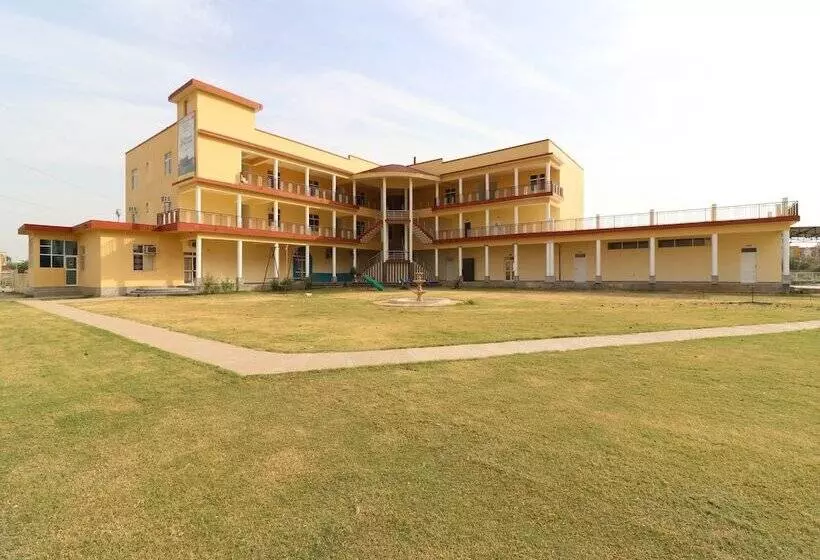 ホテル Oyo 22648 Shalimar Inn