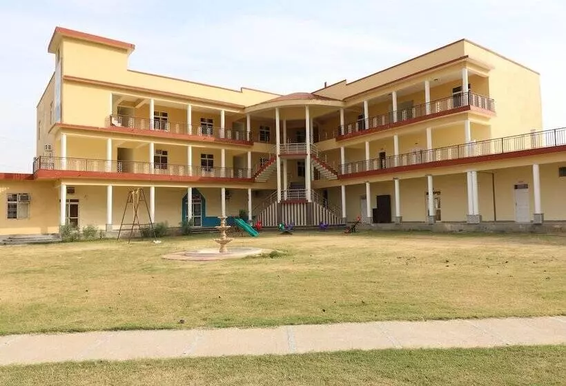 ホテル Oyo 22648 Shalimar Inn