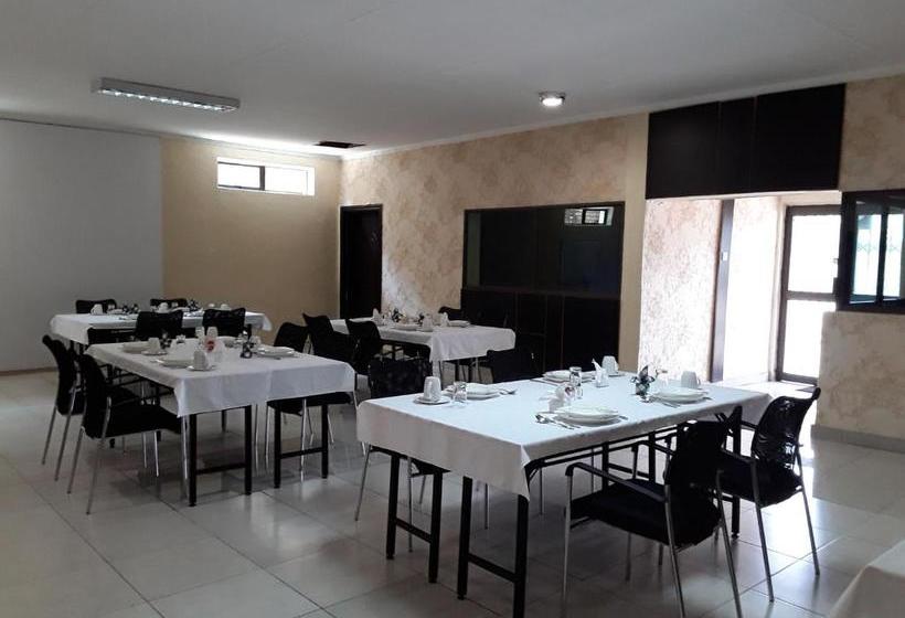 تختخواب و صبحانه The Grand Suites