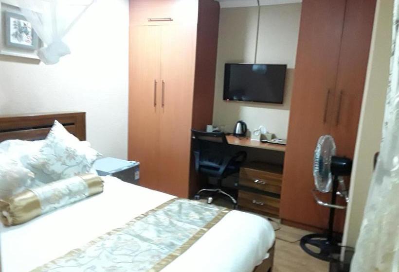 تختخواب و صبحانه The Grand Suites