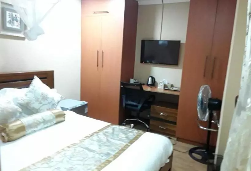 تختخواب و صبحانه The Grand Suites