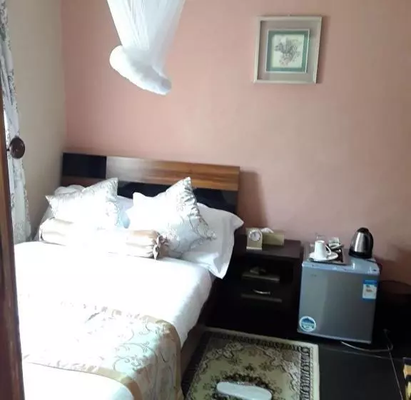 تختخواب و صبحانه The Grand Suites