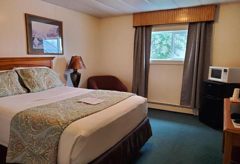 فندق Alaska Country Inn