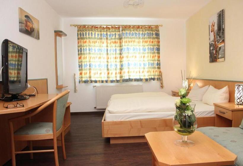 בית מלון כפרי Ebert