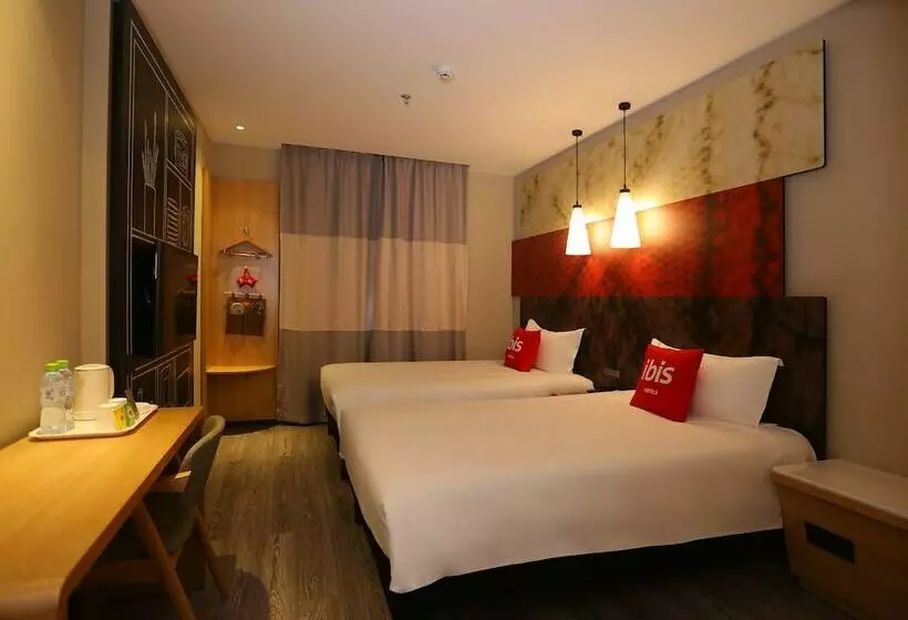 Hotelli Ibis Haikou Injoy Plaza