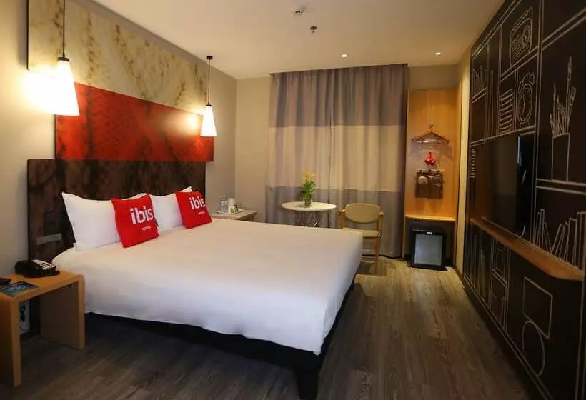 Hotelli Ibis Haikou Injoy Plaza