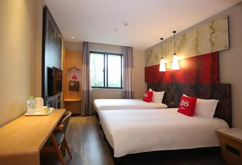 Hotelli Ibis Haikou Injoy Plaza