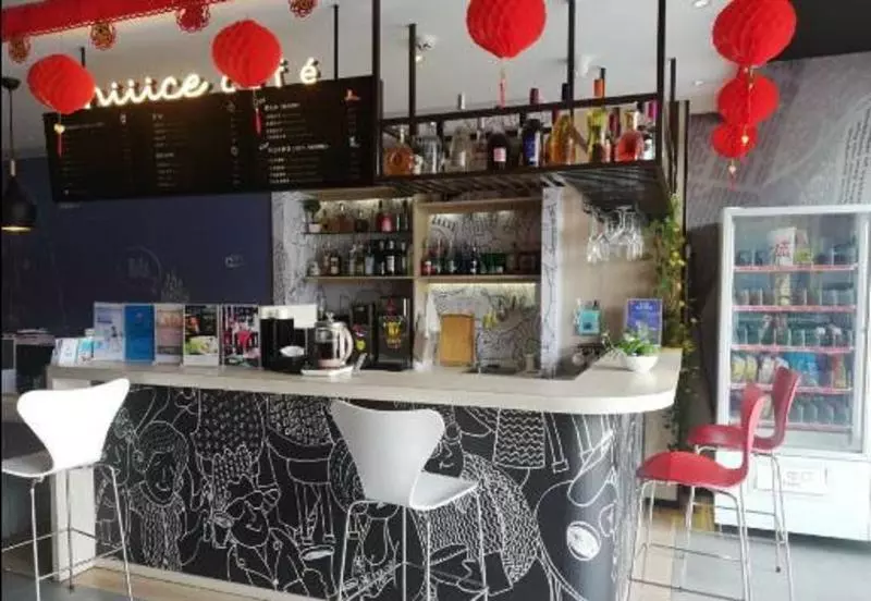 Hotelli Ibis Haikou Injoy Plaza