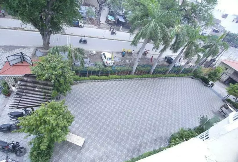 ホテル Sheetal Regency,near Janambhumi