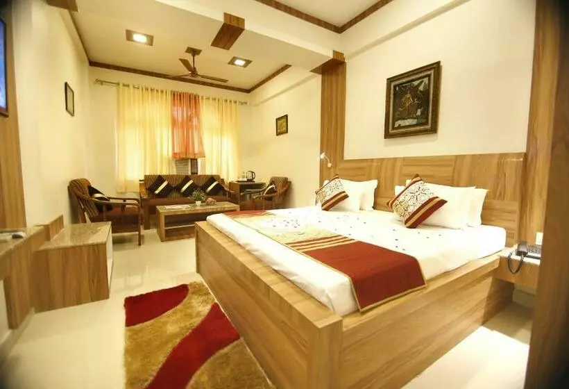 ホテル Sheetal Regency,near Janambhumi