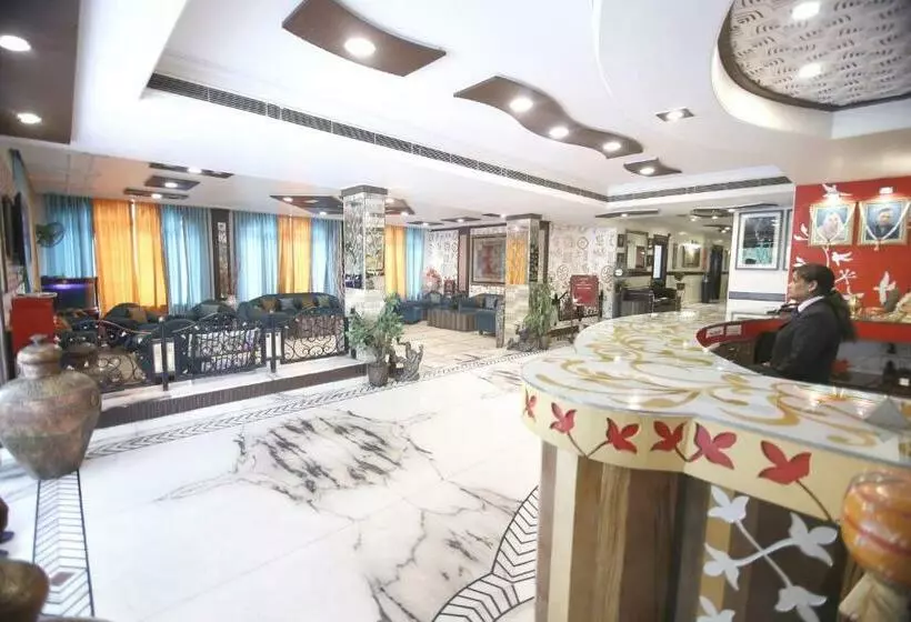 ホテル Sheetal Regency,near Janambhumi