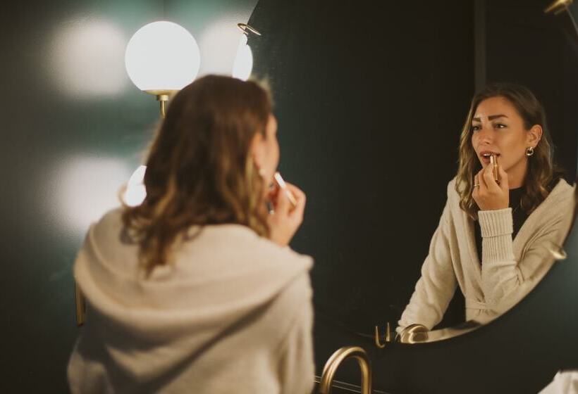 The Inn Hotel, Ascend Hotel Collection