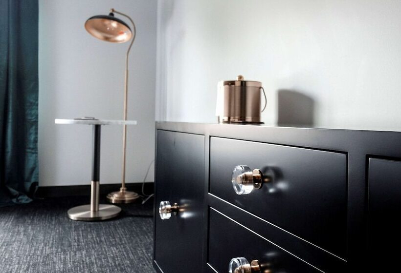 The Inn Hotel, Ascend Hotel Collection