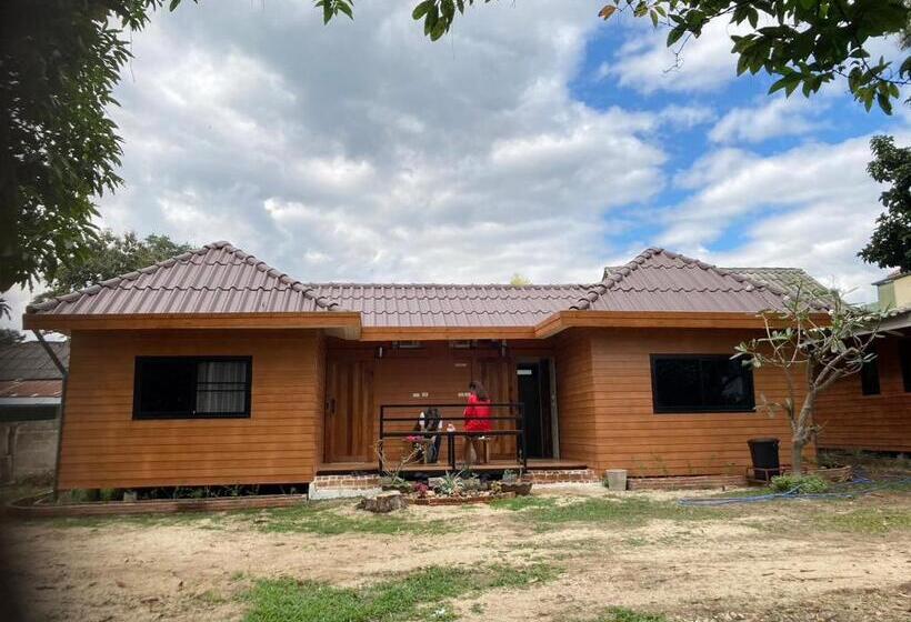 פנסיון T&p At Pai