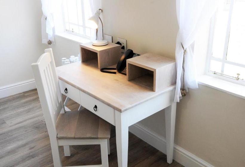 בית מלון כפרי 40 On Burg