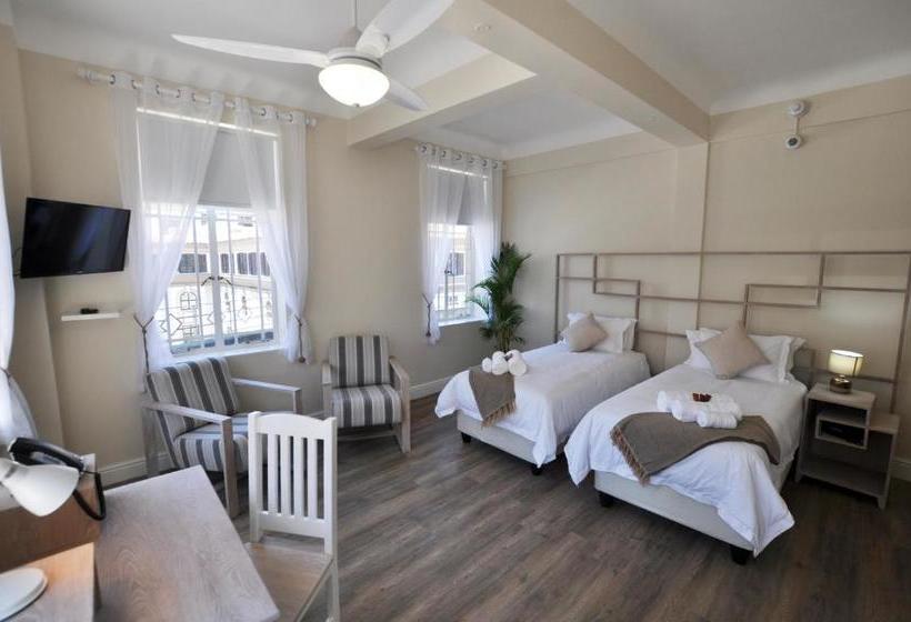 בית מלון כפרי 40 On Burg