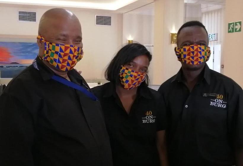 בית מלון כפרי 40 On Burg