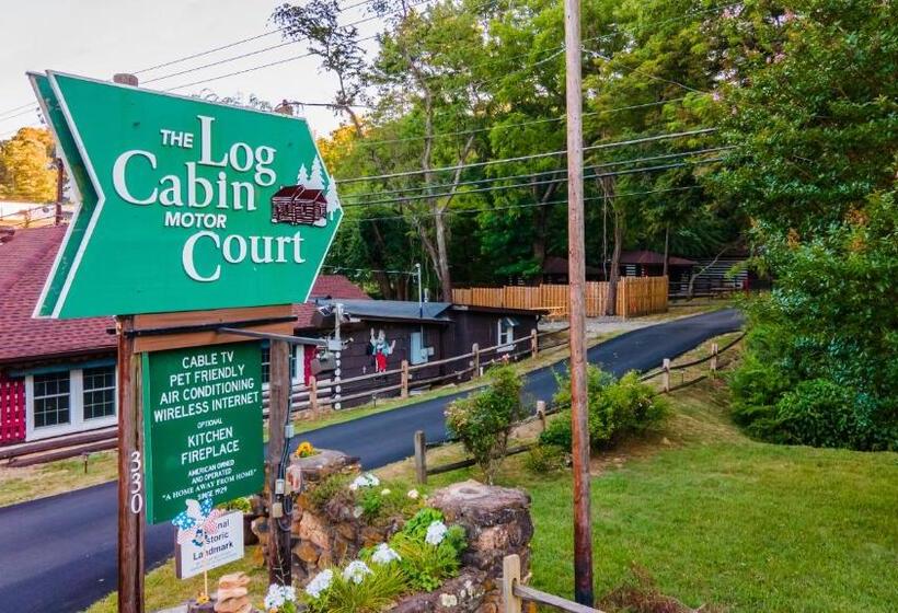 Отель Log Cabin Motor Court
