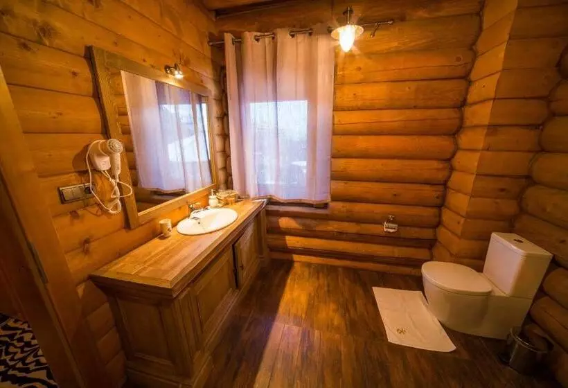 Lomakeskus Chalets Ceder 1