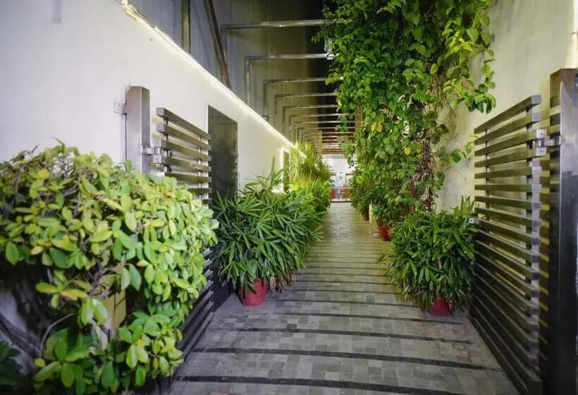 Hari S Court Inns & Hotels