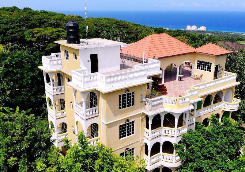 Takuma Boutique Hotel Rooms & Suites Jamaica