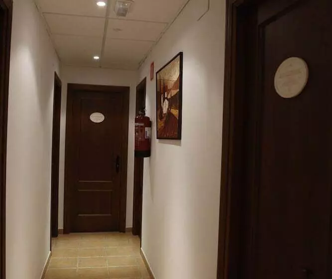 پانسیون Hostal Caballero