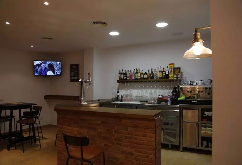 پانسیون Hostal Caballero