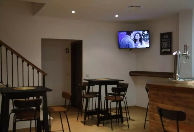 پانسیون Hostal Caballero