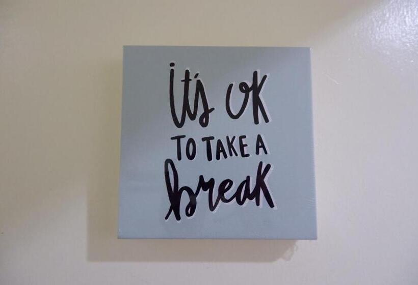 Szálló Nellie S Place