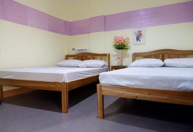 Szálló Nellie S Place