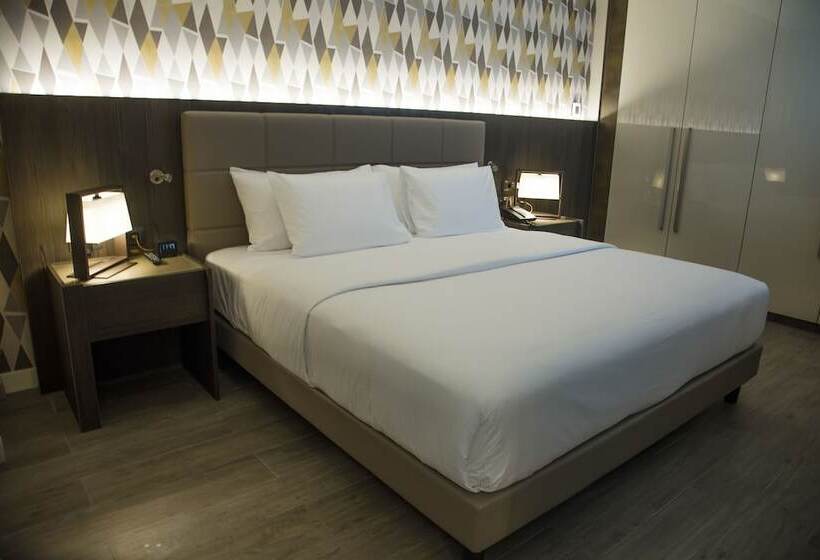 Hotell Doubletree By Hilton Pointenoire