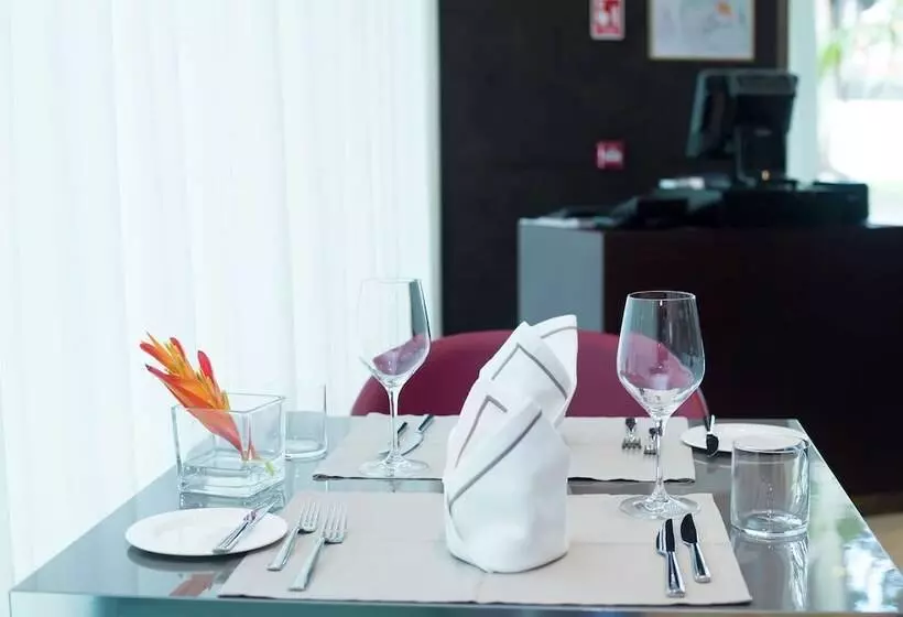 هتل Doubletree By Hilton Pointenoire