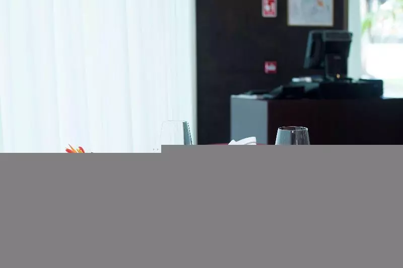 هتل Doubletree By Hilton Pointenoire